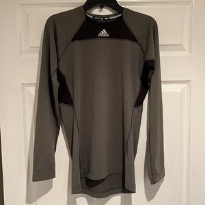 Adidas men’s long sleeve compression shirt. Great condition! Hardly worn.